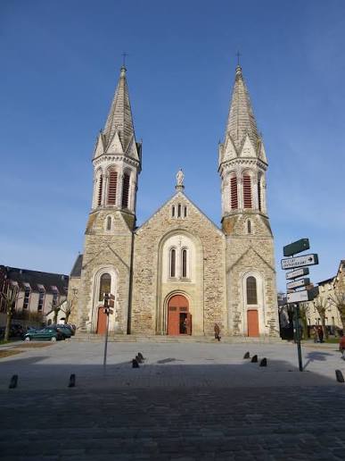 eglise bain de bretagne